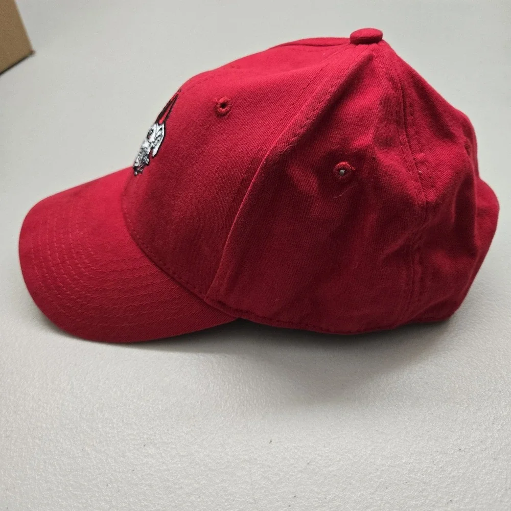 Georgia Bulldogs Unisex Baseball Cap ONE SIZE Red Fan Favorite Curved READ